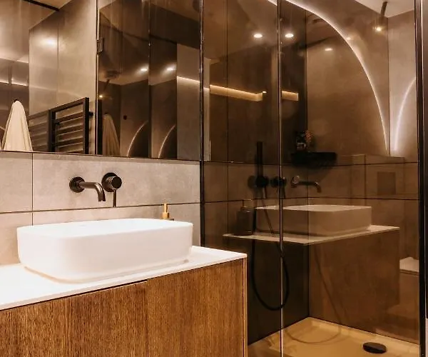 Minimalist Design Penthouse - Old Town * Košice